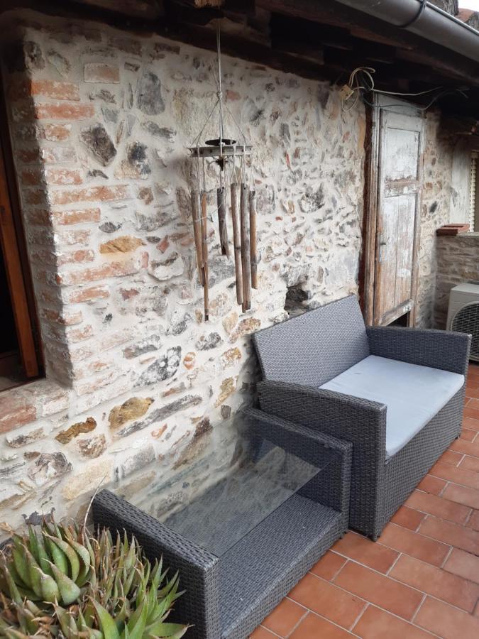 Attic With Balcony At Locanda Del Capo Capannori Exterior photo