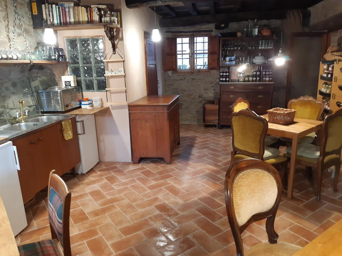 Attic With Balcony At Locanda Del Capo Capannori Exterior photo